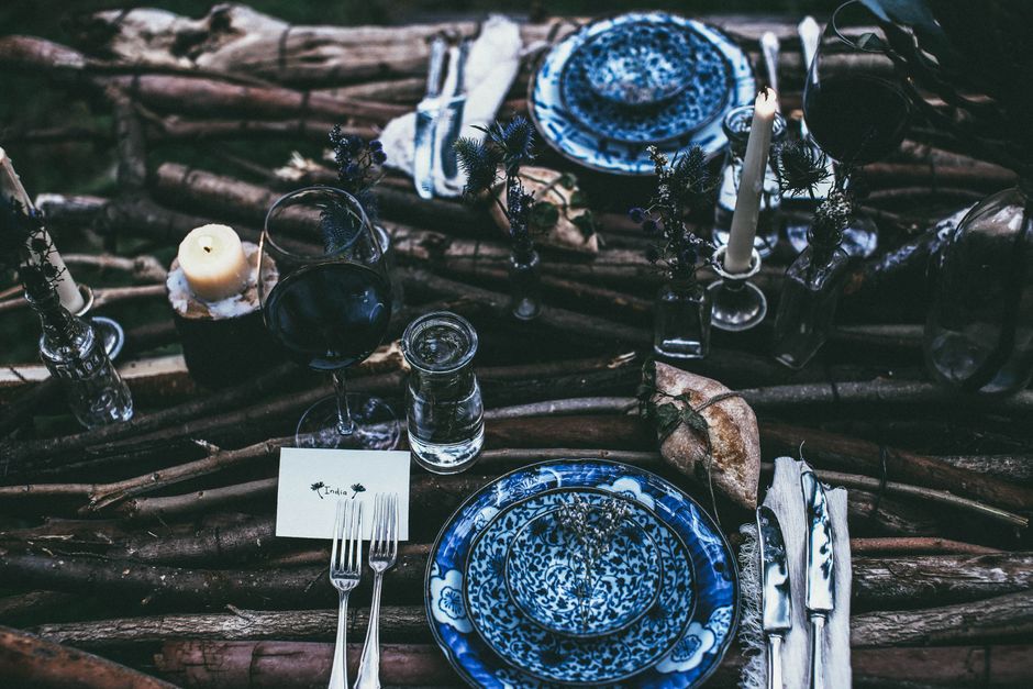 Comment dresser une belle table sans nappe