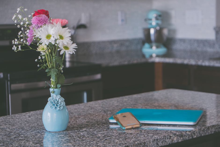 Fleurs fraîches : quelles variétés tiennent le plus en vase ?