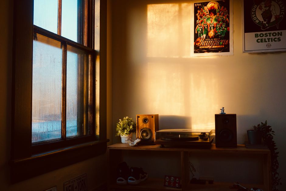 Playlist et volume : l’ambiance musicale sans faux pas