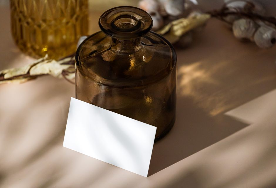 Petites attentions : mots, marque-places et détails mignons