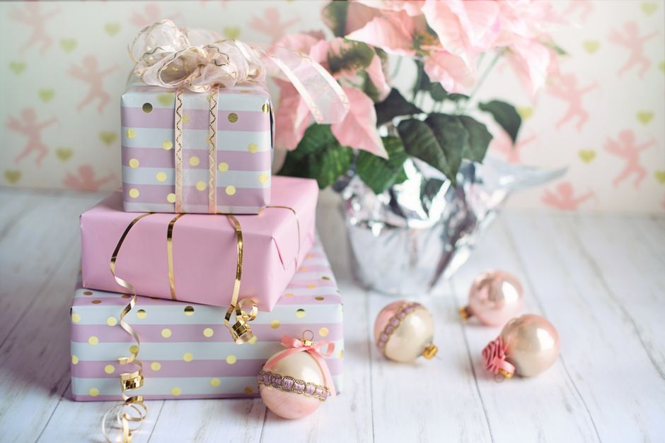 Idées de cadeaux d’hôtesse élégants et accessibles